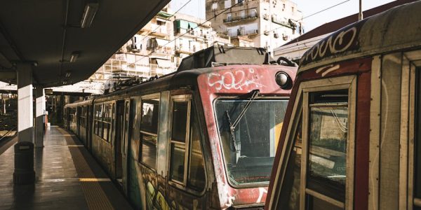 純電動車的溫暖旅程：從故事到教訓